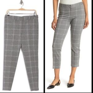 Amanda & Chelsea Gray Ankle Cropped Pants